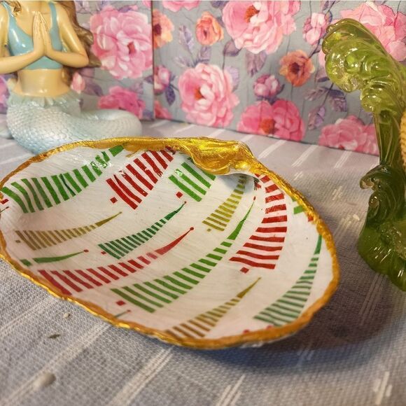 DECOUPAGE CLAM SHELL DECOUPAGE TRINKET DISH CHRISTMAS TREES - Picture 5 of 12